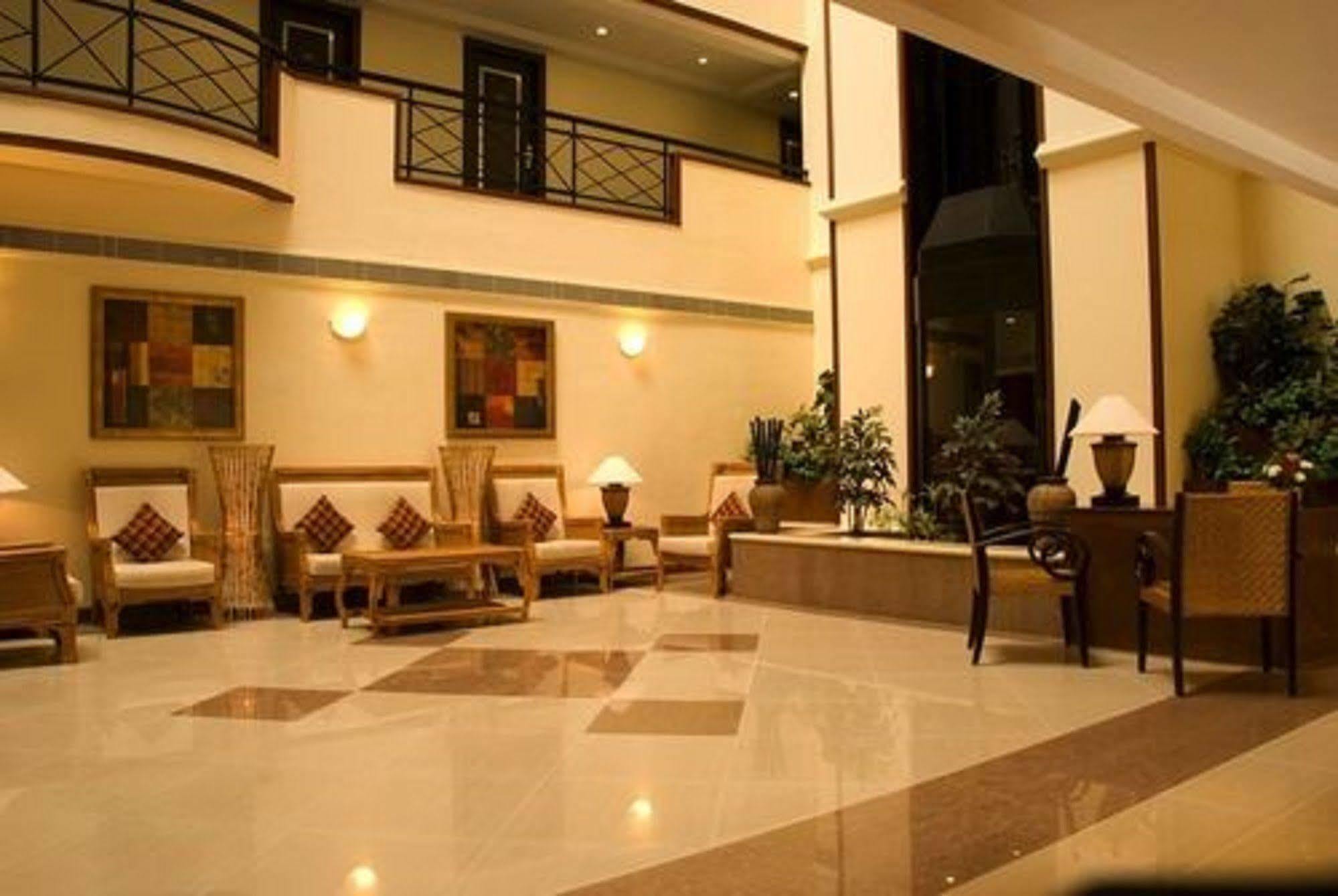 The Residency Karur Hotel Exterior foto